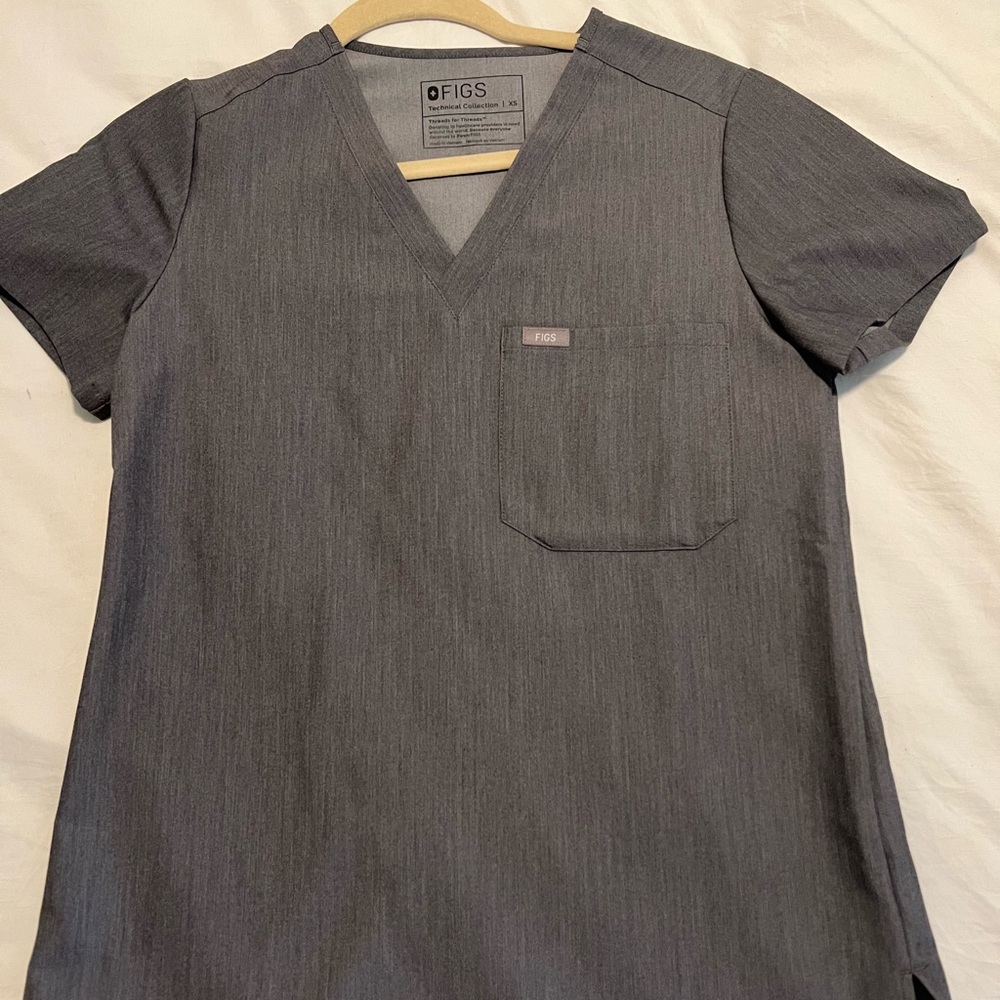 Figs Scrub Top